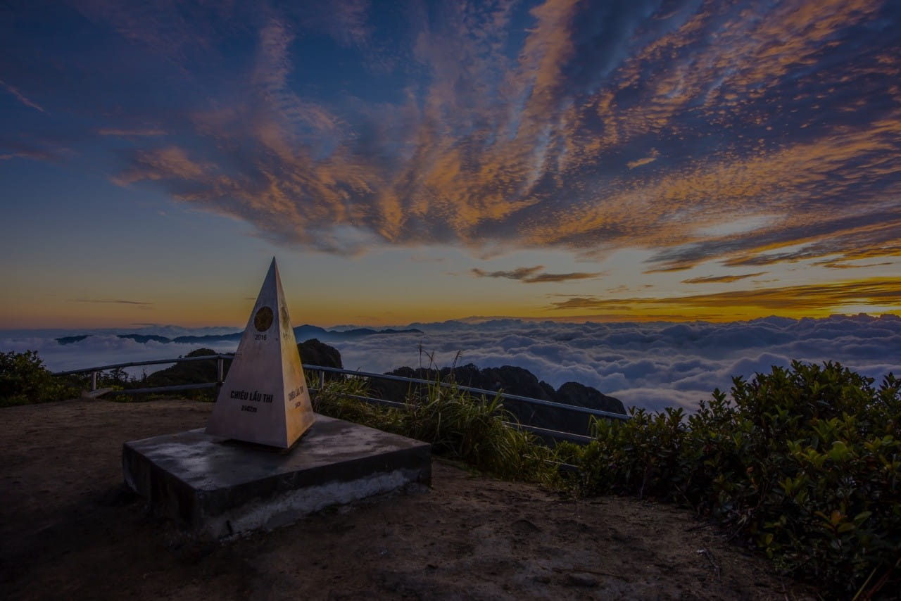 Chieu Lau Thi Mountain Peak 